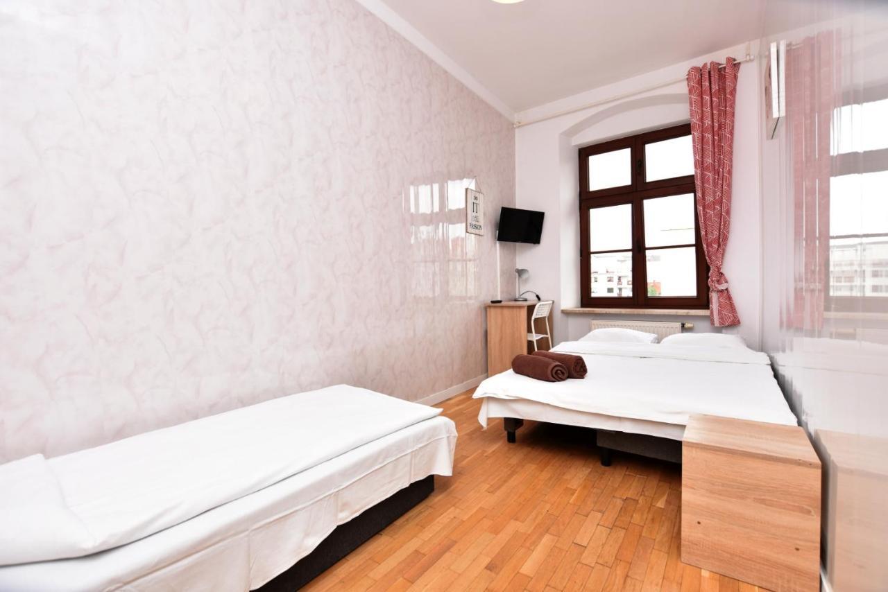 City Central Hostel - Pokoje Prywatne Вроцлав Екстер'єр фото