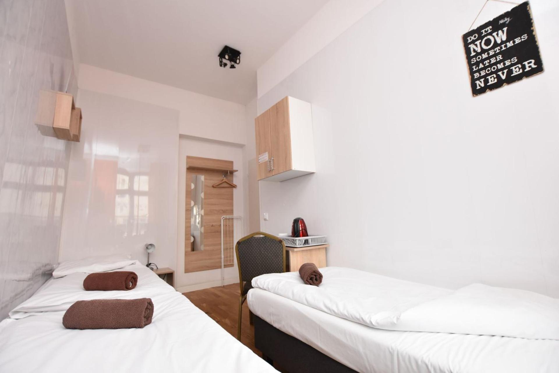 City Central Hostel - Pokoje Prywatne Вроцлав Екстер'єр фото